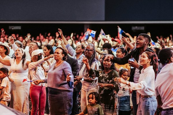 Métamorphosez vos déchets : Créez des trésors uniques à partir de plastique recyclé